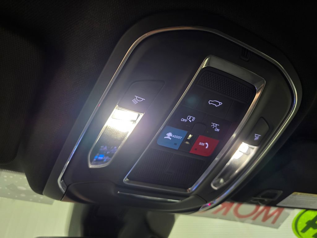 Certified 2024 Jeep Grand Cherokee Laredo w/ Luxury Tech Group I AWD/4WD image 27
