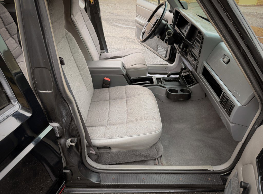 Used 1996 Jeep Cherokee Sport image 19