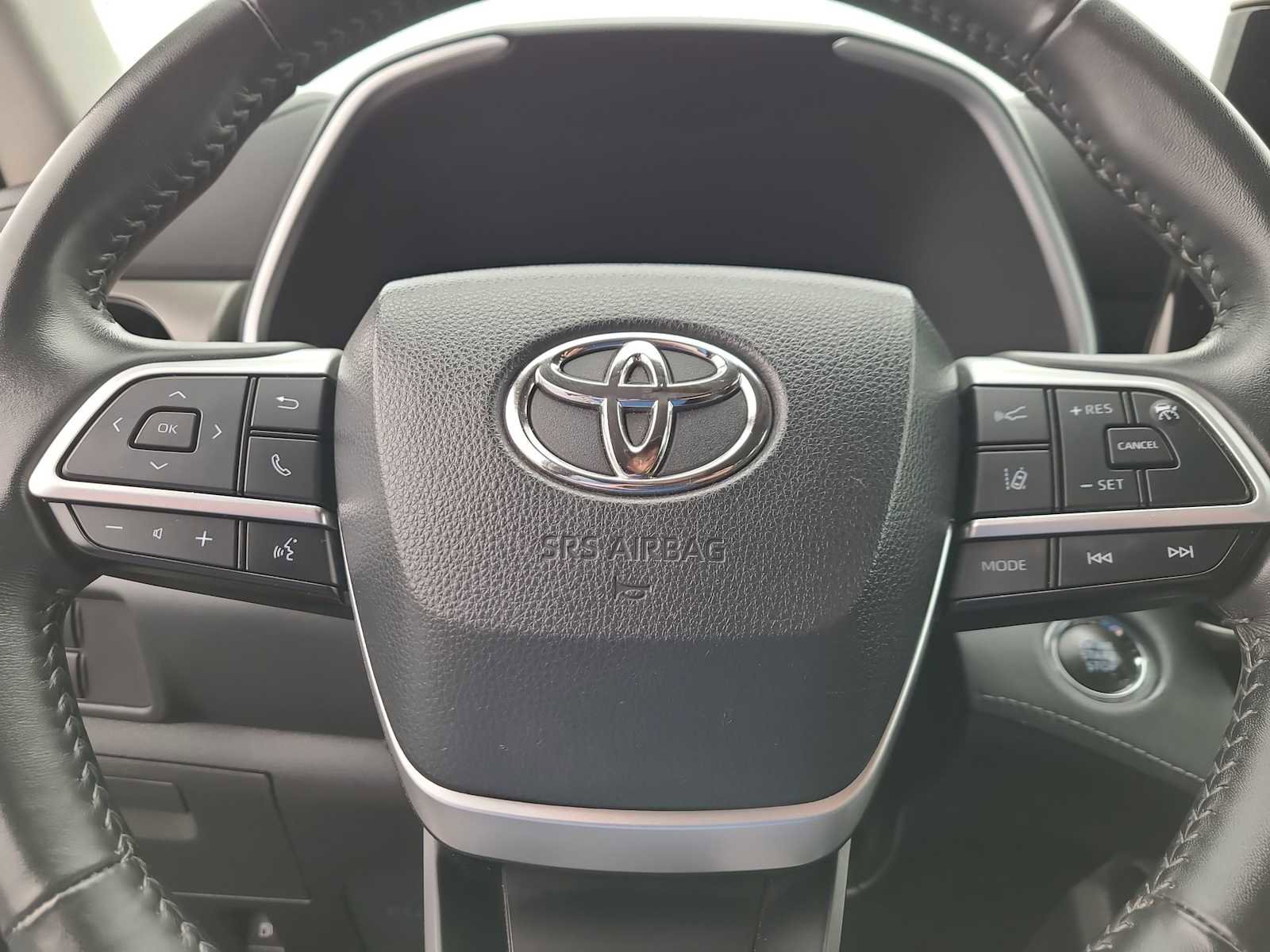 Used 2022 Toyota Highlander XLE image 23