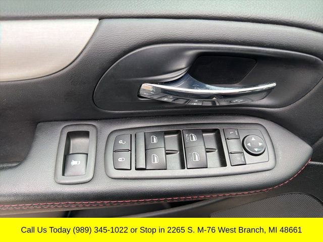 Used 2014 Dodge Grand Caravan R/T w/ Driver Convenience Group image 23