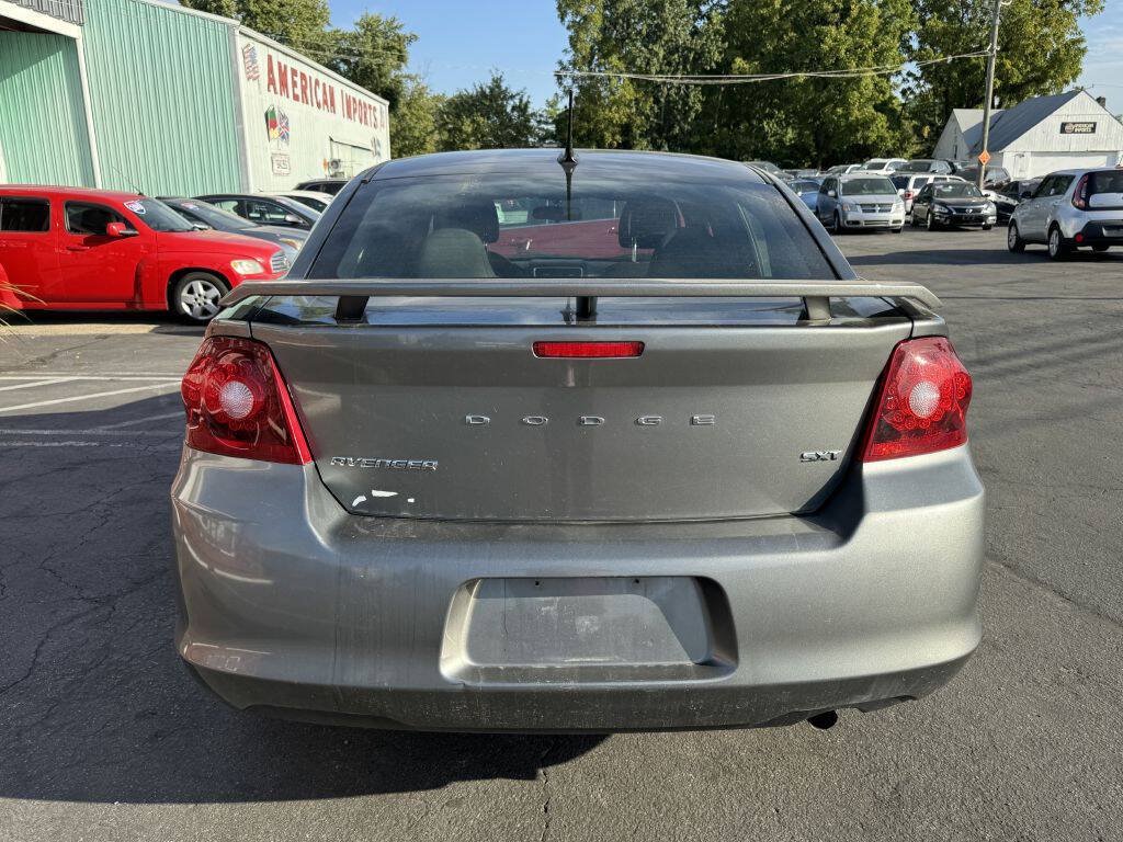 Used 2013 Dodge Avenger SXT w/ Rallye Appearance Group FWD image 4