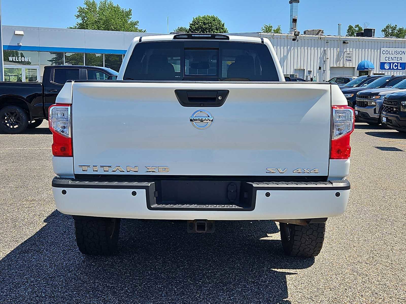 Used 2017 Nissan Titan SV AWD/4WD image 5