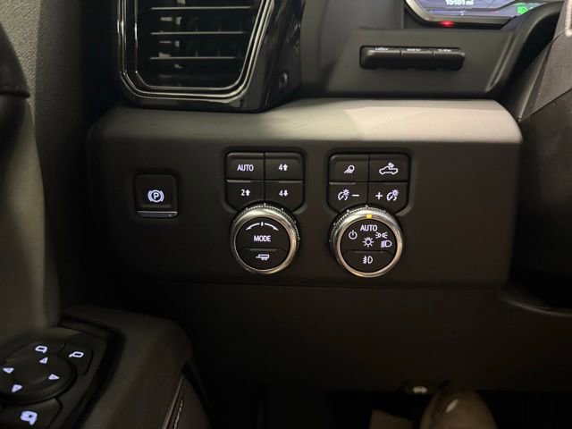 Used 2023 GMC Sierra 1500 AT4X image 22