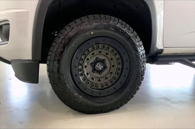 Used 2017 Chevrolet Colorado Z71 AWD/4WD image 8