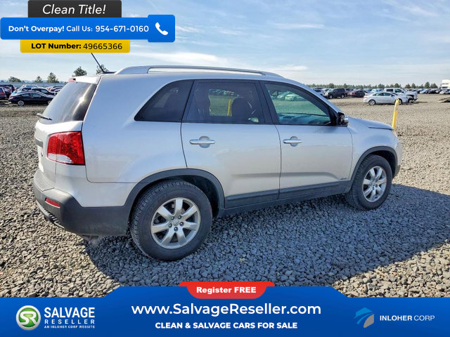 Used 2013 Kia Sorento LX w/ Convenience Pkg image 4