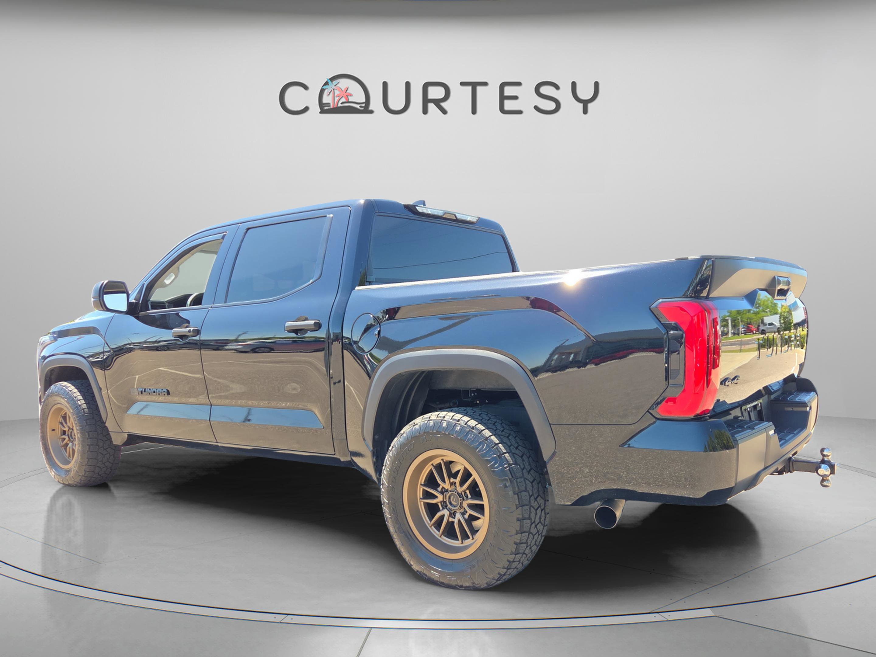 Used 2024 Toyota Tundra SR5 image 3