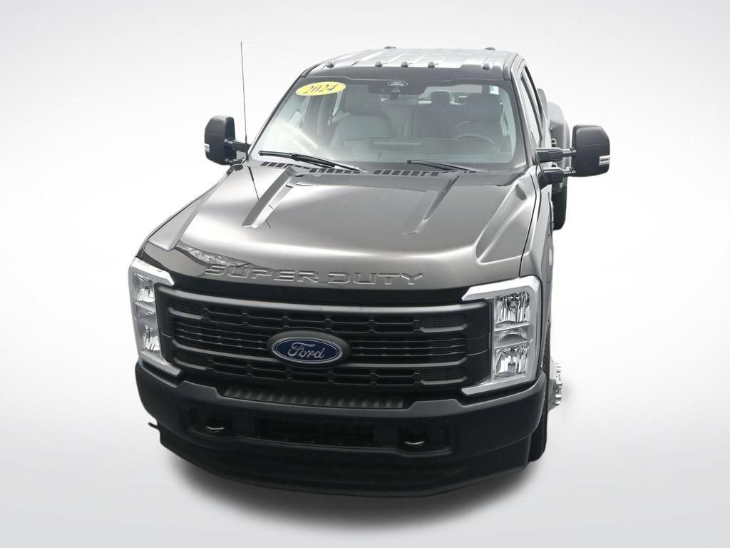 Used 2024 Ford F350 XL AWD/4WD image 31