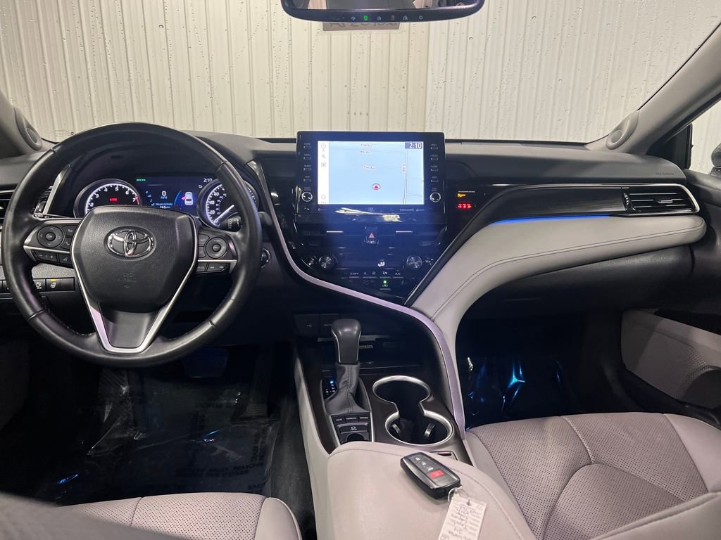 Used 2024 Toyota Camry XLE w/ Navigation Package image 17