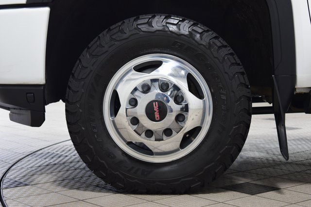 Used 2023 GMC Sierra 3500 Denali w/ Denali Ultimate Package image 23