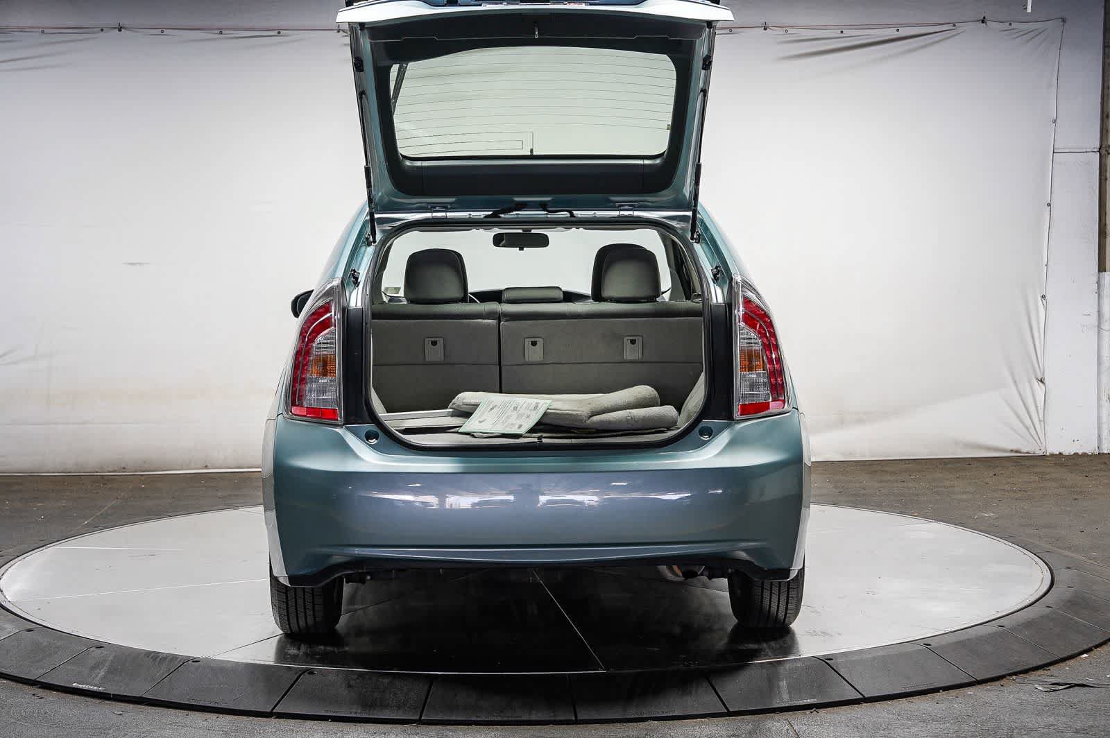 Used 2014 Toyota Prius Three FWD image 26