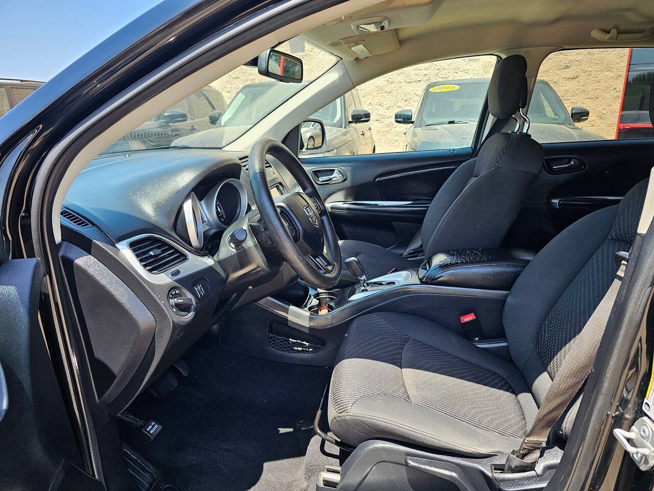Used 2018 Dodge Journey SE w/ Blacktop Package FWD image 11