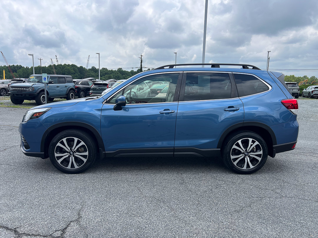 Used 2023 Subaru Forester Limited AWD/4WD image 2