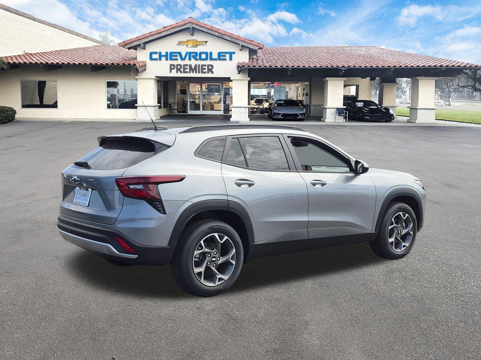 New 2026 Chevrolet Trax LT w/ Driver Confidence Package FWD image 8