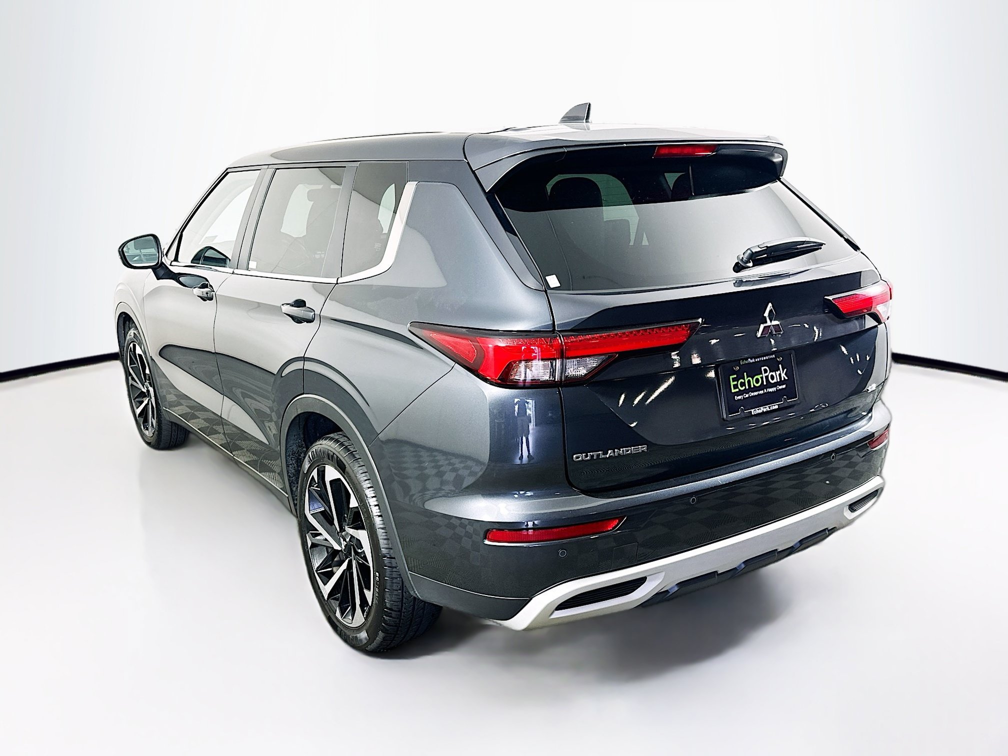 Used 2024 Mitsubishi Outlander SE FWD image 5