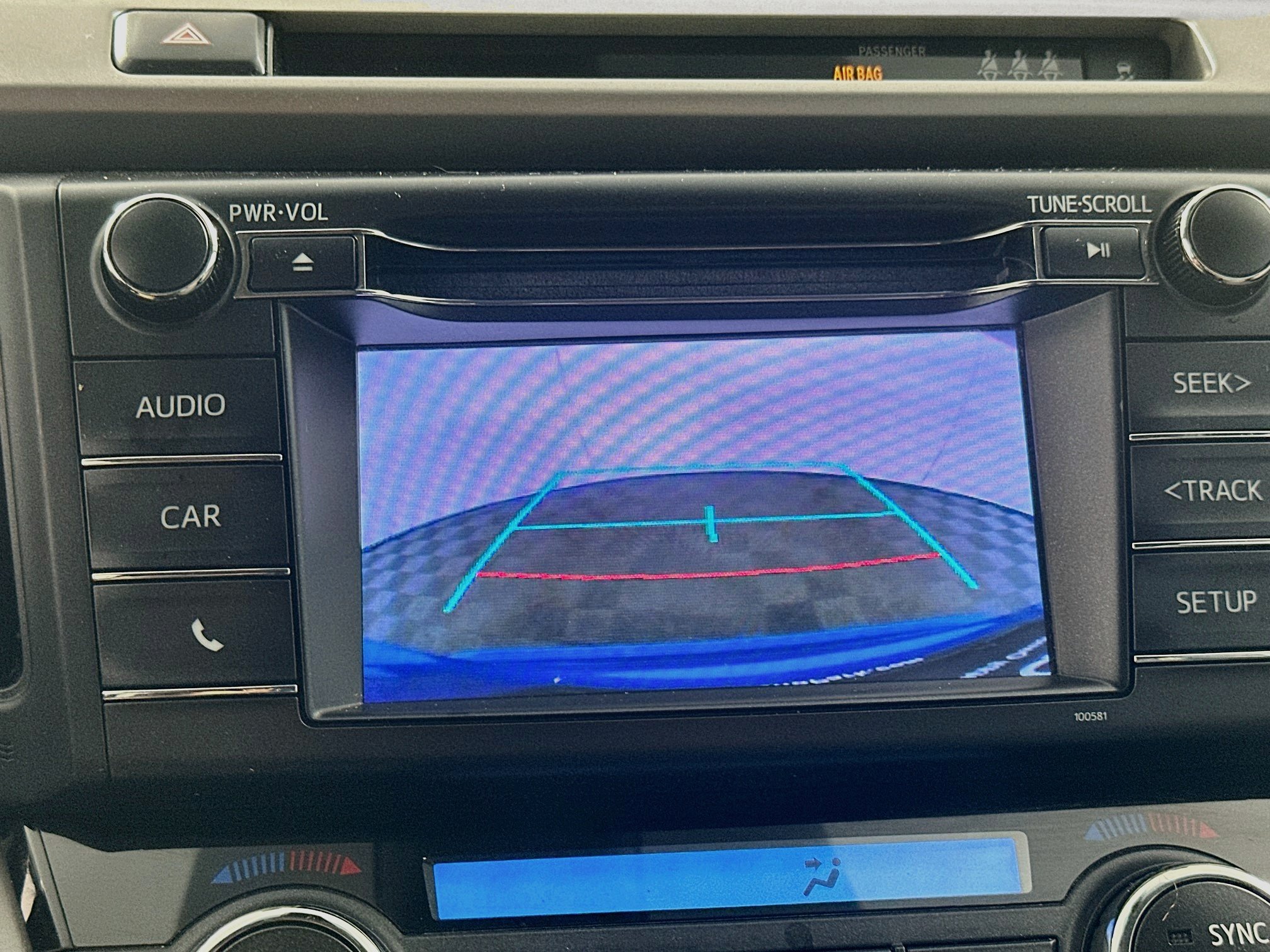 Used 2018 Toyota RAV4 XLE FWD image 21