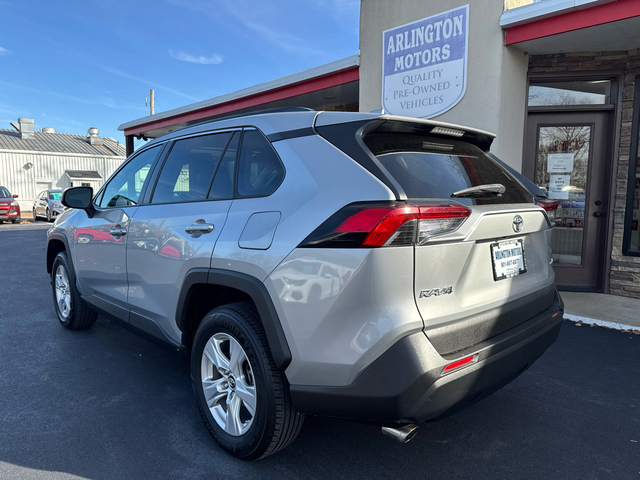 Used 2019 Toyota RAV4 XLE image 3