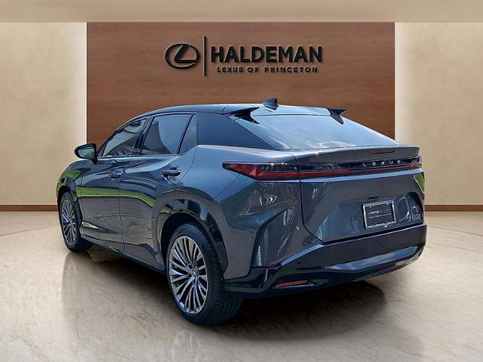 Certified 2023 Lexus RZ 450e Premium w/ Accessory Package (2T) AWD/4WD image 4
