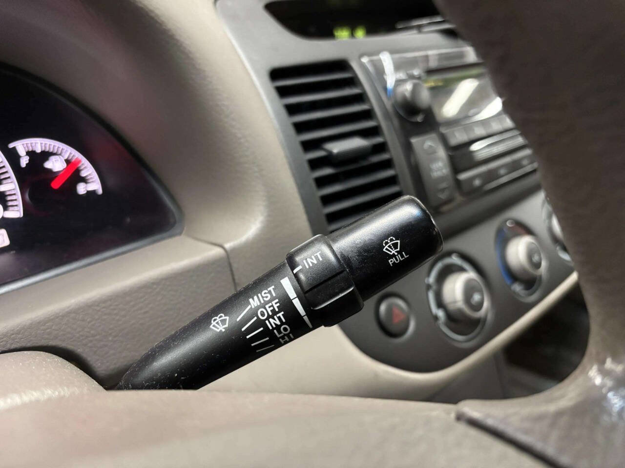 Used 2005 Toyota Camry LE image 32