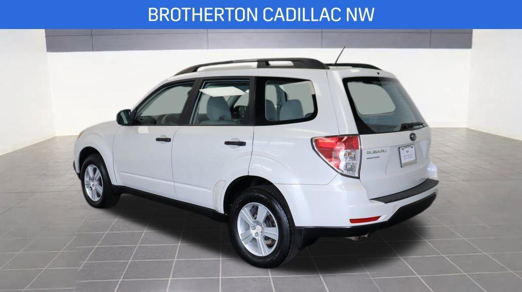 Used 2011 Subaru Forester 2.5X w/ Alloy Wheel Value Pkg image 3