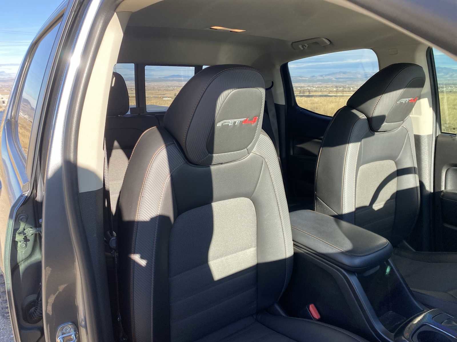 Used 2021 GMC Canyon AT4 image 18