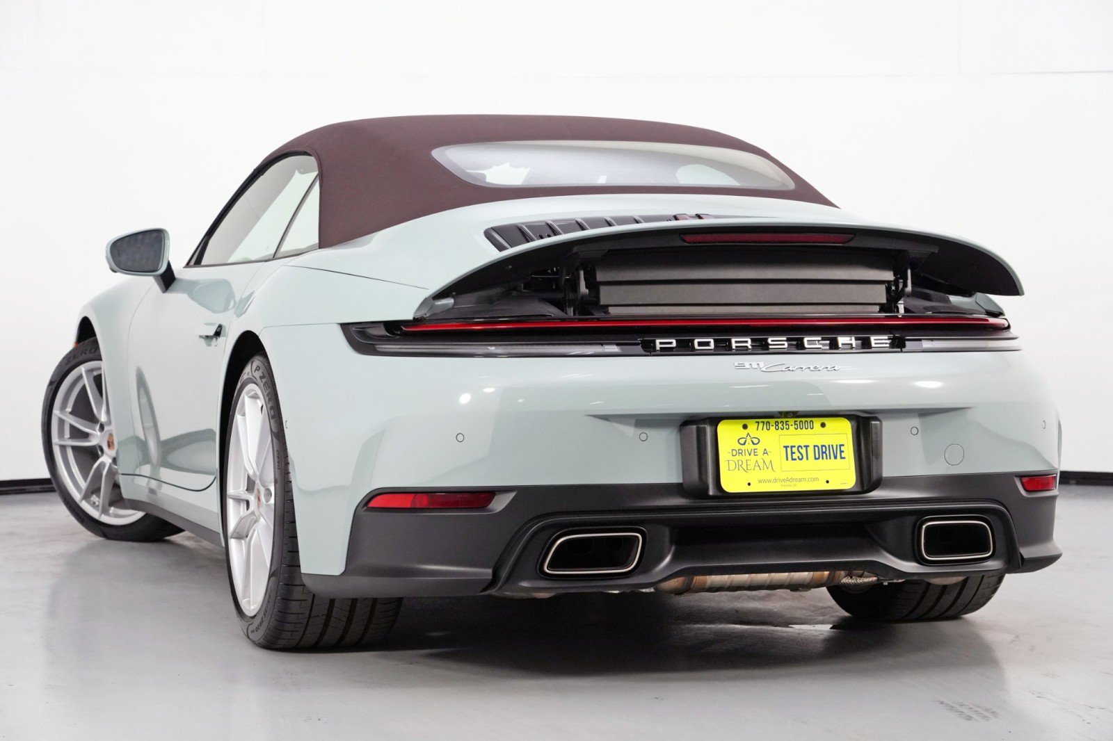 Used 2025 Porsche 911 Carrera RWD image 6