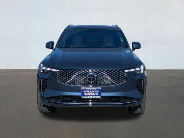 New 2026 Volvo XC90 B6 Plus w/ Protection Package Premier AWD/4WD image 4