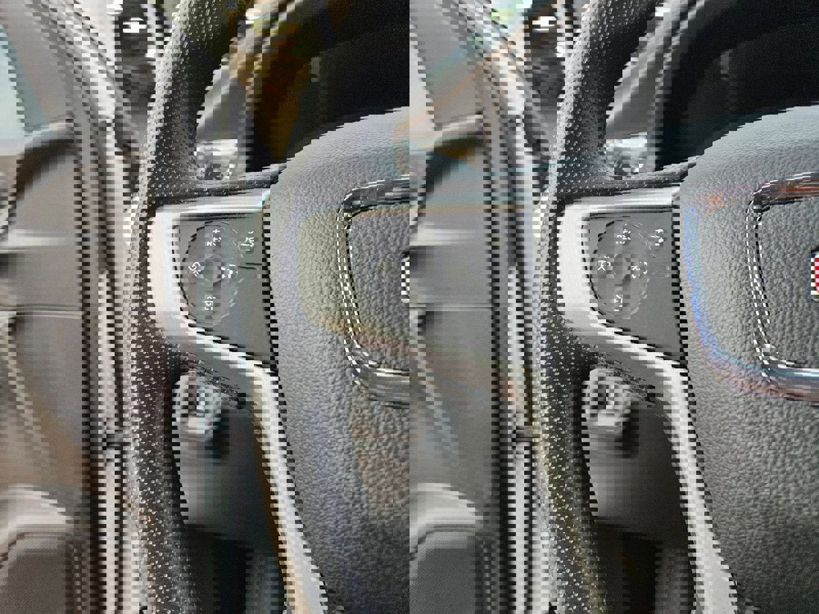 Used 2021 GMC Acadia SLE w/ Driver Convenience Package FWD image 12