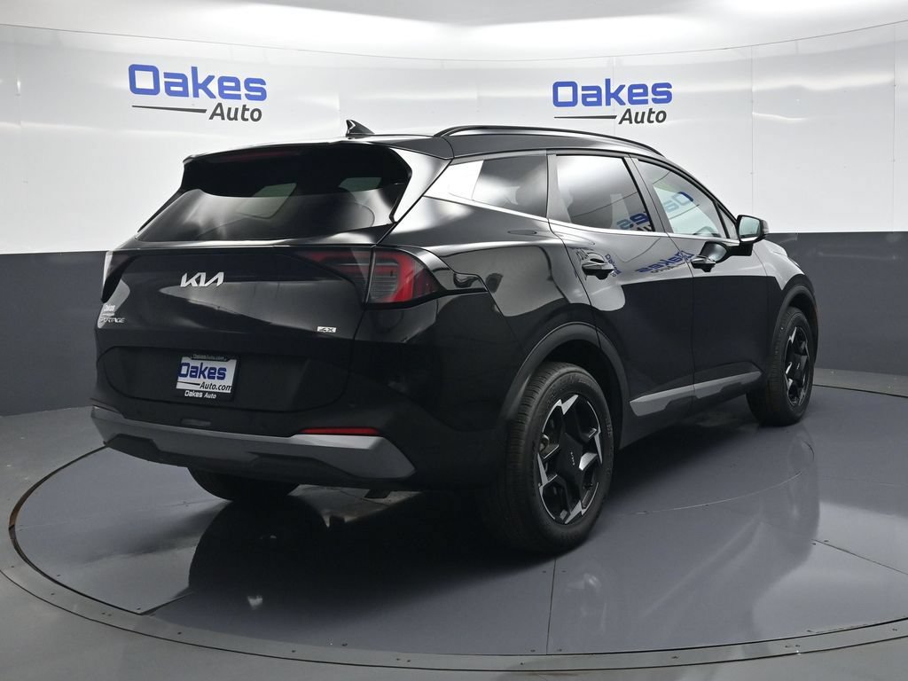 Certified 2026 Kia Sportage EX w/ EX Panorama Roof Package AWD/4WD image 8