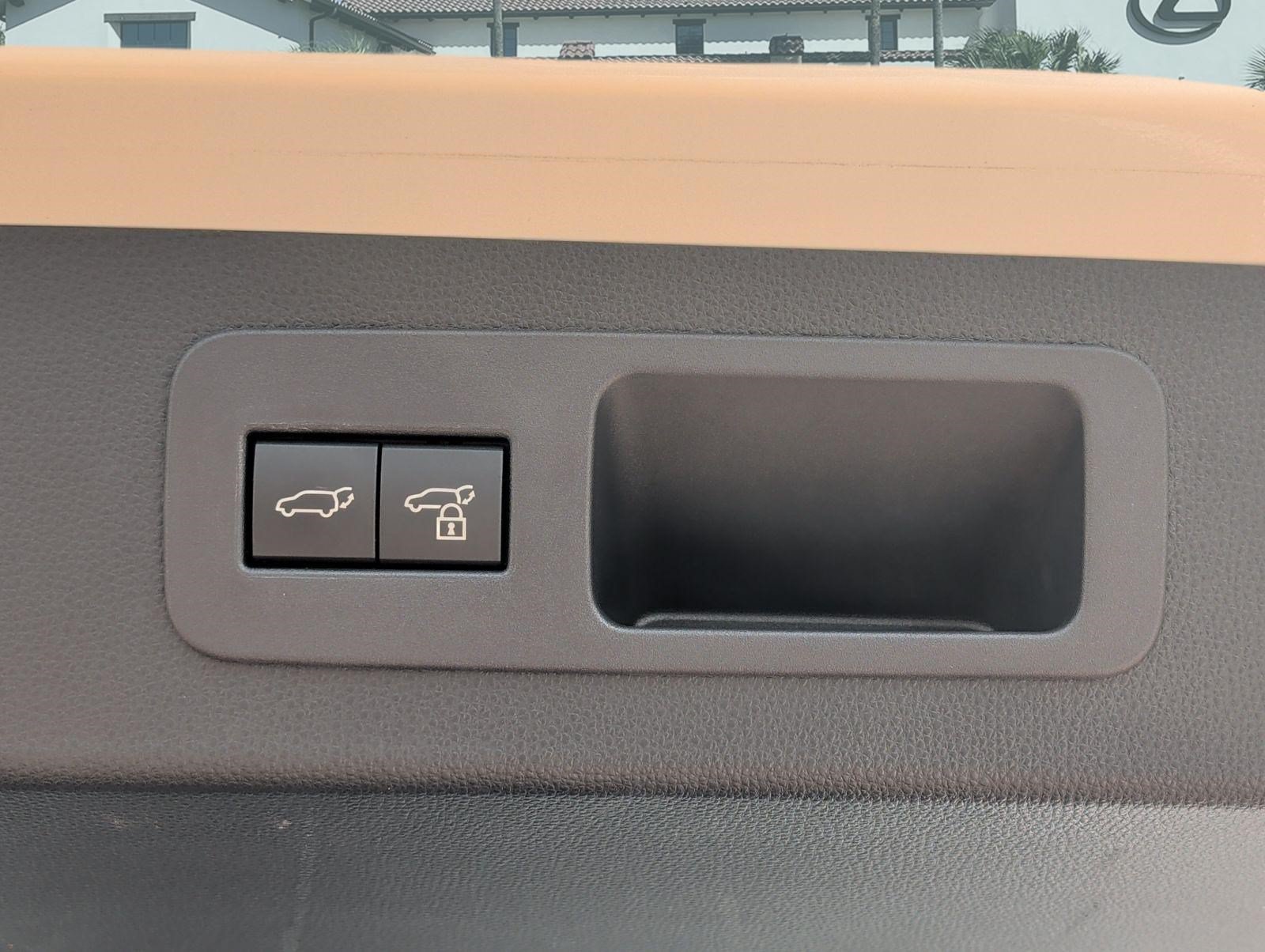 Certified 2026 Lexus LX 600 4WD w/ Accessory Package (Z1) image 29