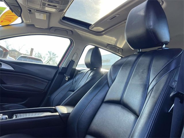 Used 2017 MAZDA MAZDA3 Touring image 10