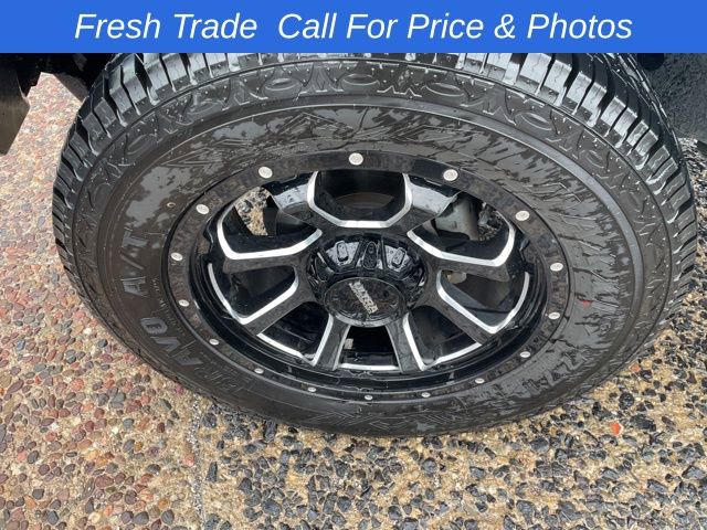 Used 2015 Jeep Wrangler Unlimited Sahara w/ Connectivity Group AWD/4WD image 10