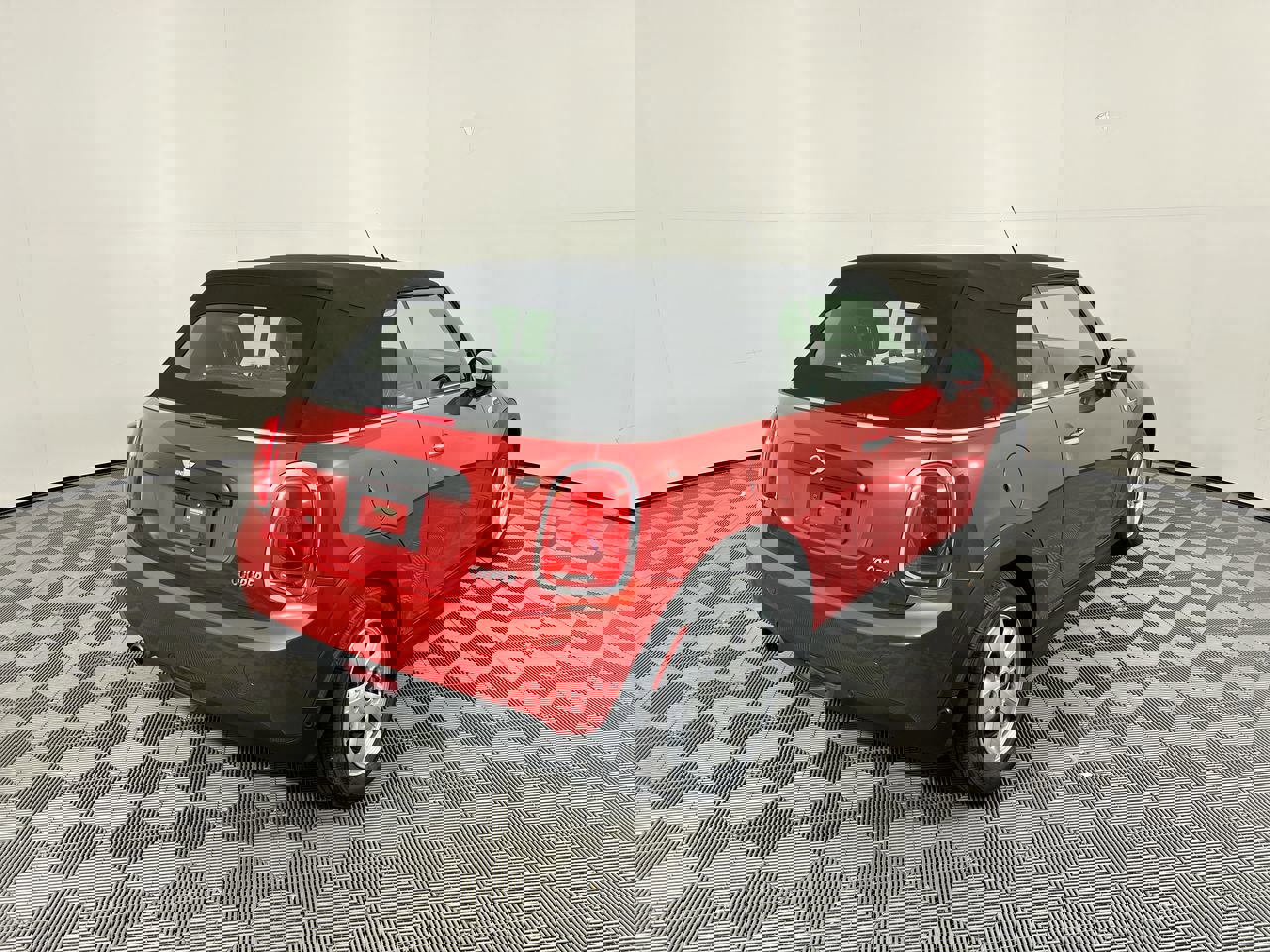 Used 2017 MINI Cooper Convertible image 3