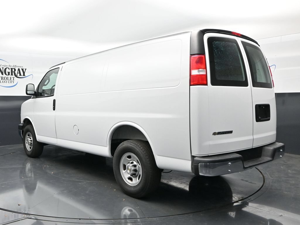 Used 2021 Chevrolet Express 2500 Extended w/ Driver Convenience Package RWD image 5