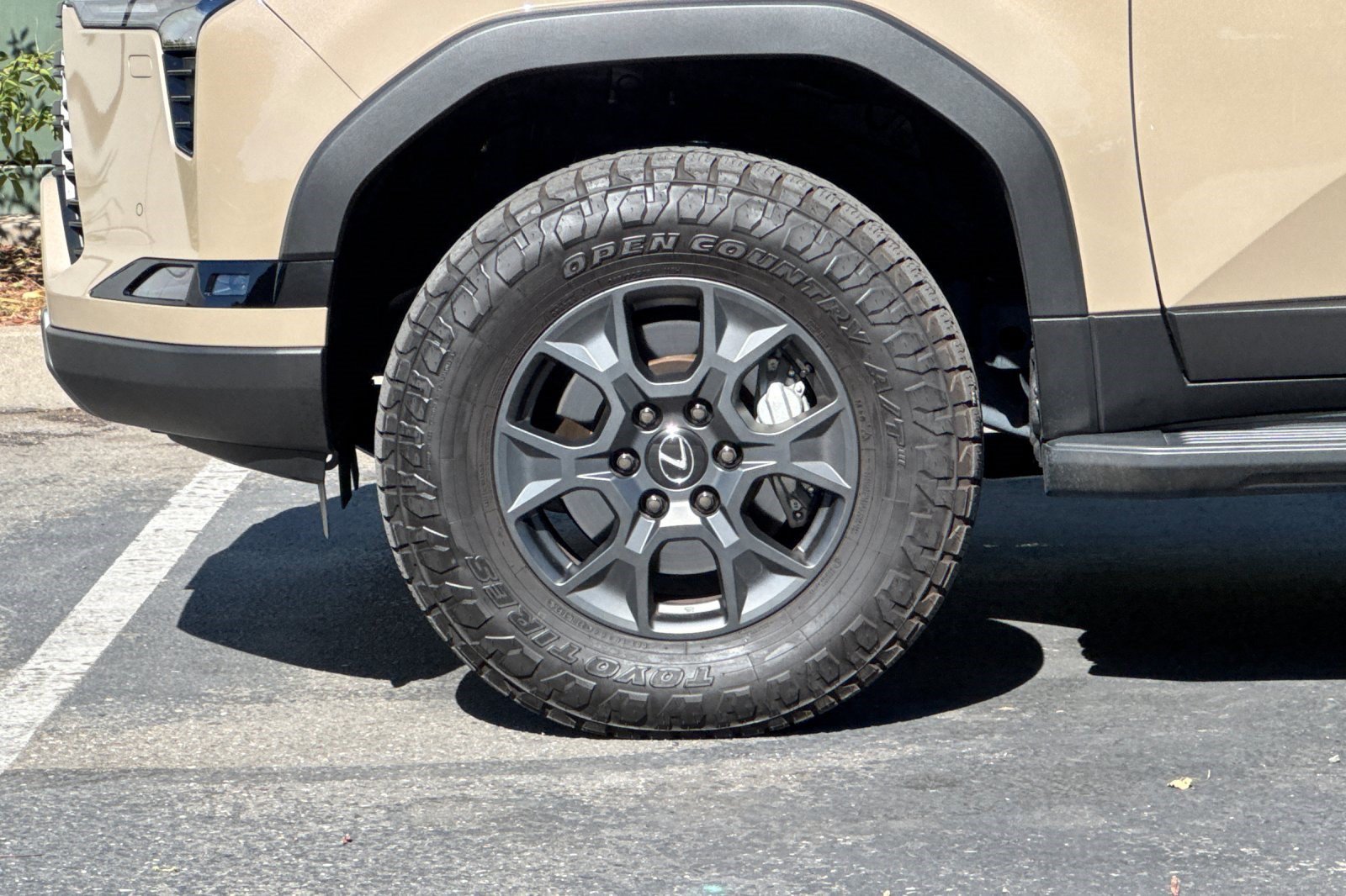 Certified 2026 Lexus GX 550 AWD/4WD image 38