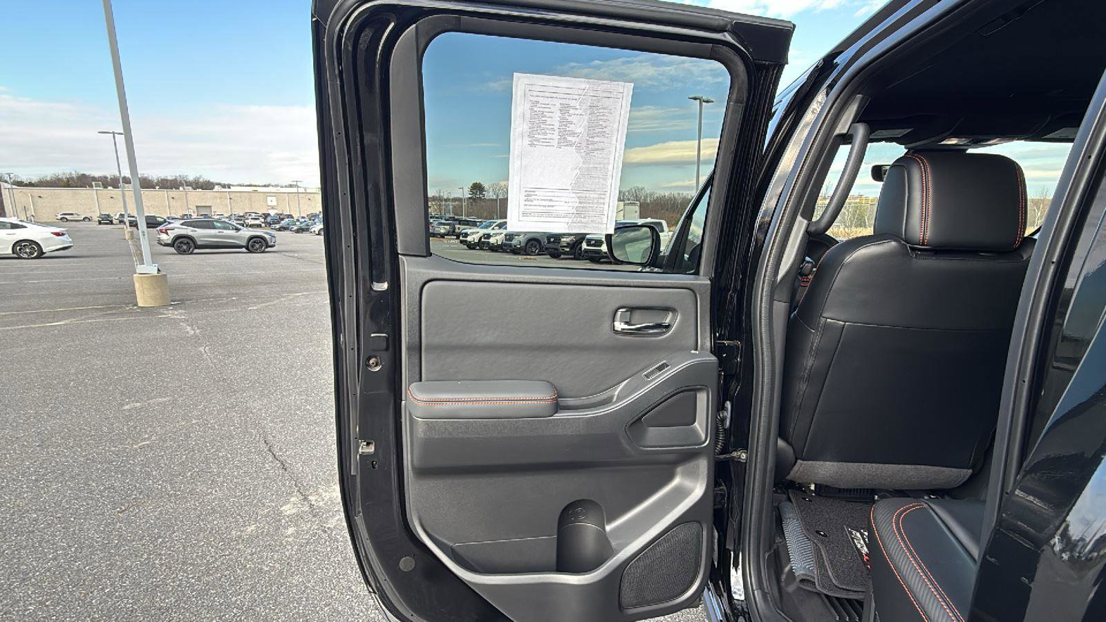 Used 2023 Nissan Frontier PRO-4X w/ Pro-4X Premium Package image 23