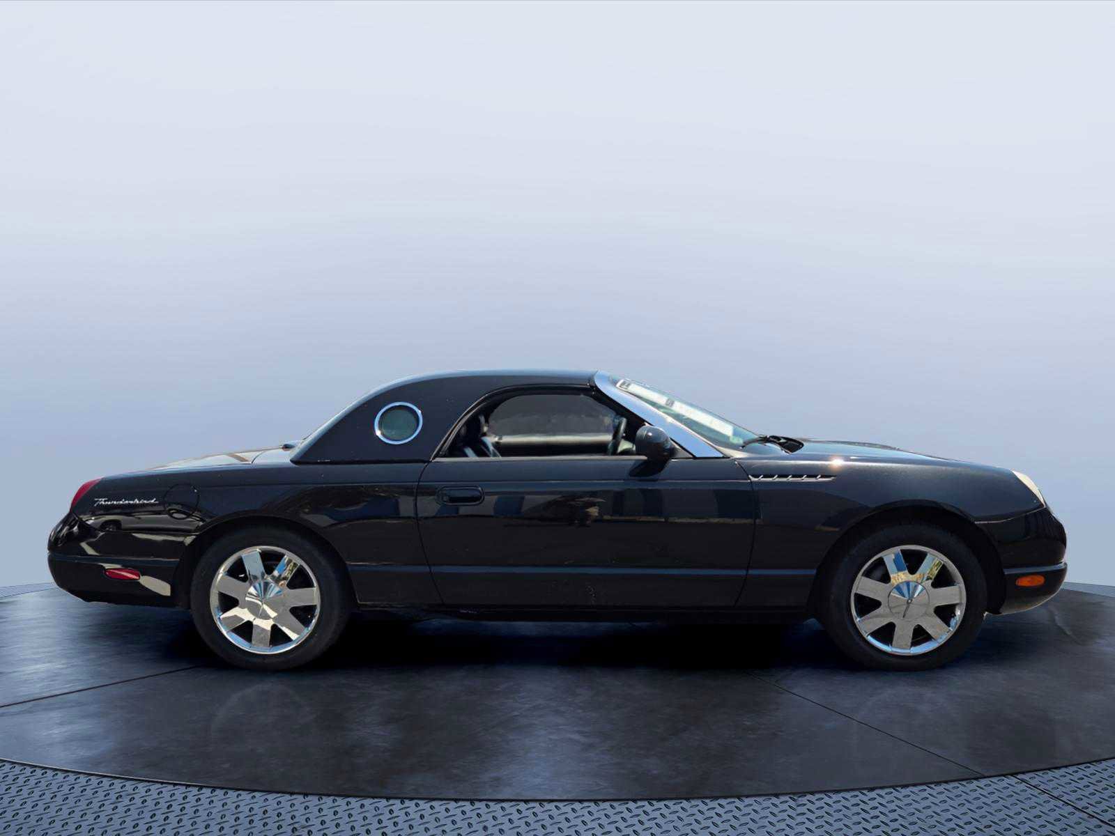 Used 2002 Ford Thunderbird Deluxe image 6