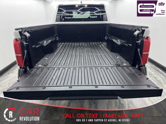 Used 2024 Toyota Tacoma SR image 6