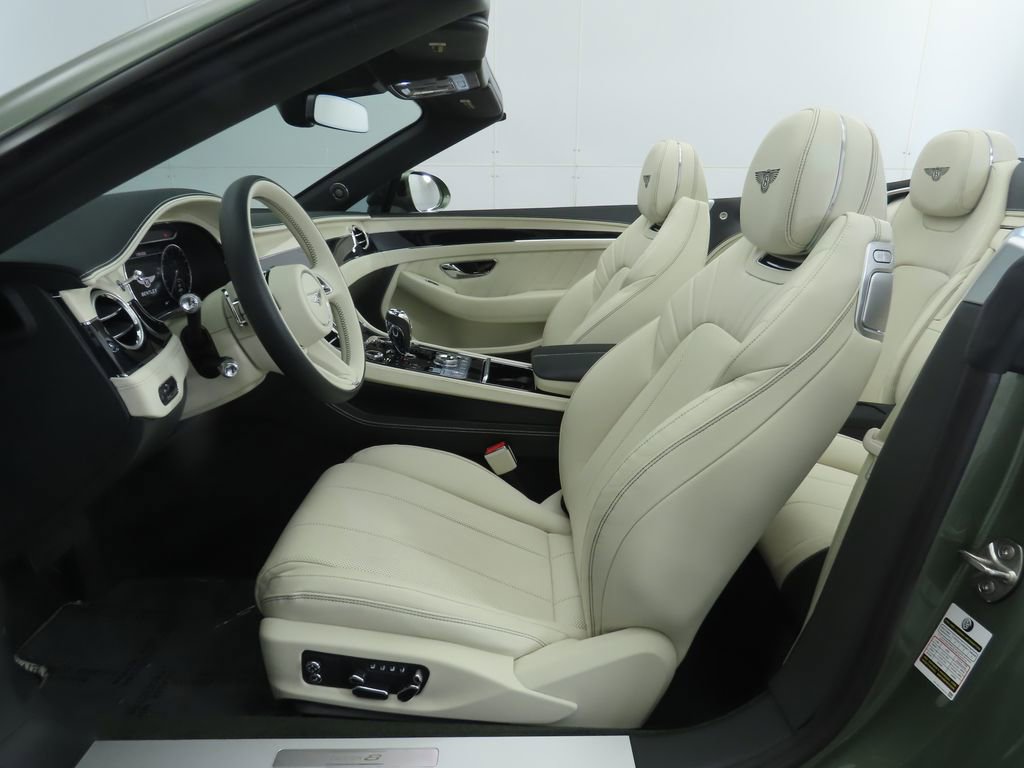 Used 2024 Bentley Continental GT image 27