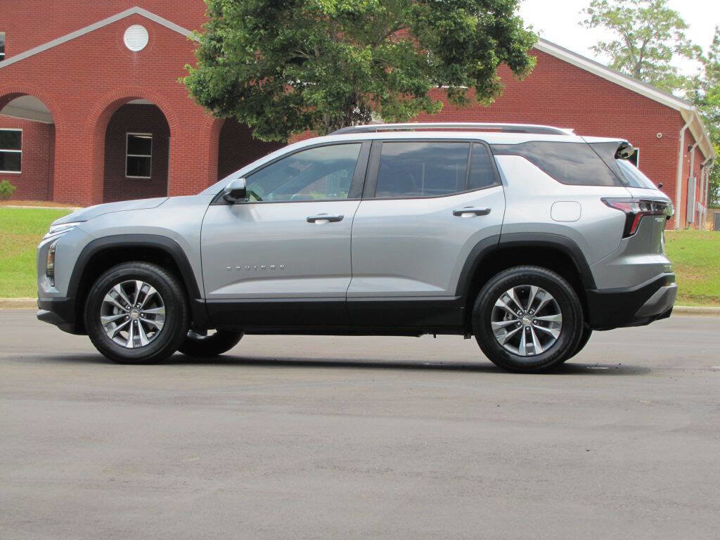 Used 2025 Chevrolet Equinox LT w/ Convenience Package II image 6