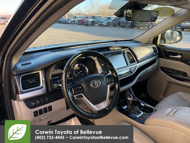 Used 2018 Toyota Highlander XLE image 11