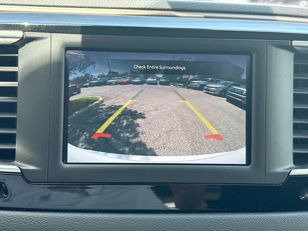 Used 2023 Chrysler Voyager LX FWD image 15