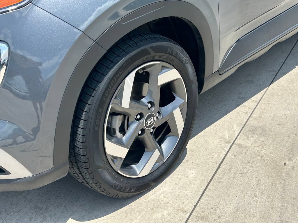 Used 2025 Hyundai Venue SEL FWD image 9