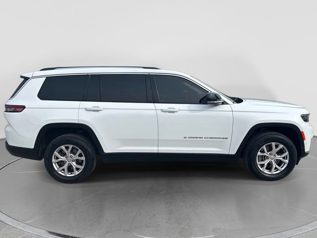Used 2022 Jeep Grand Cherokee L Limited w/ Luxury Tech Group II AWD/4WD image 2