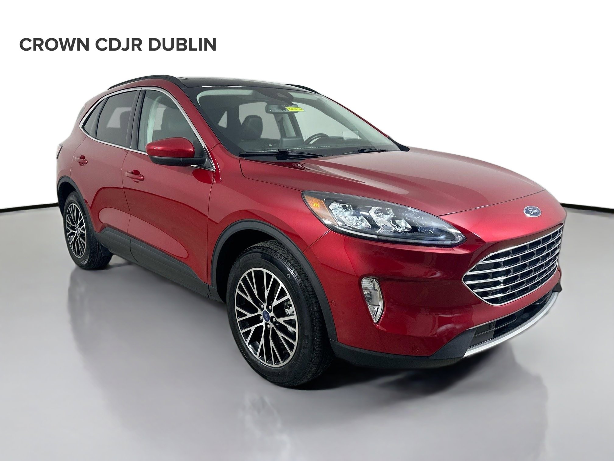 Used 2022 Ford Escape Titanium w/ Titanium Premium Package image 4