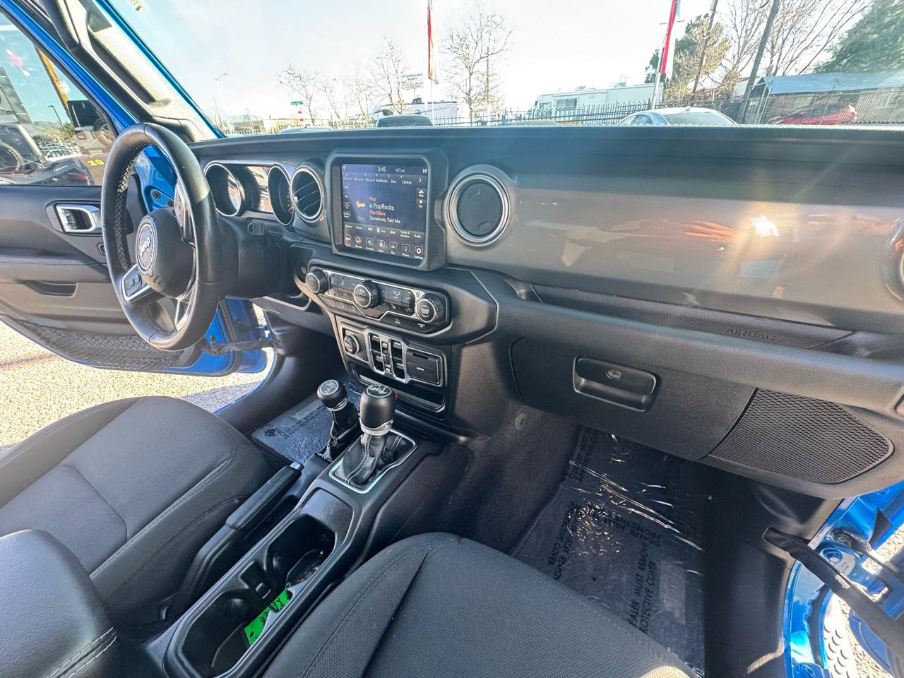 Used 2021 Jeep Wrangler Unlimited Sahara AWD/4WD image 25