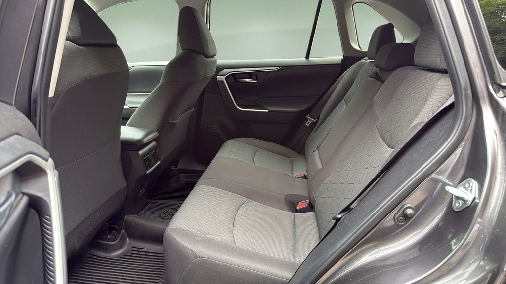 Used 2024 Toyota RAV4 XLE w/ Convenience Package AWD/4WD image 16