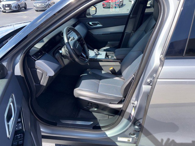Used 2025 Land Rover Range Rover Velar S image 9