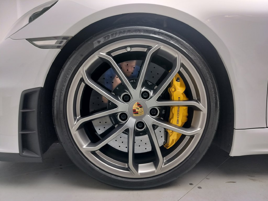 Certified 2020 Porsche 718 Boxster Spyder RWD image 23