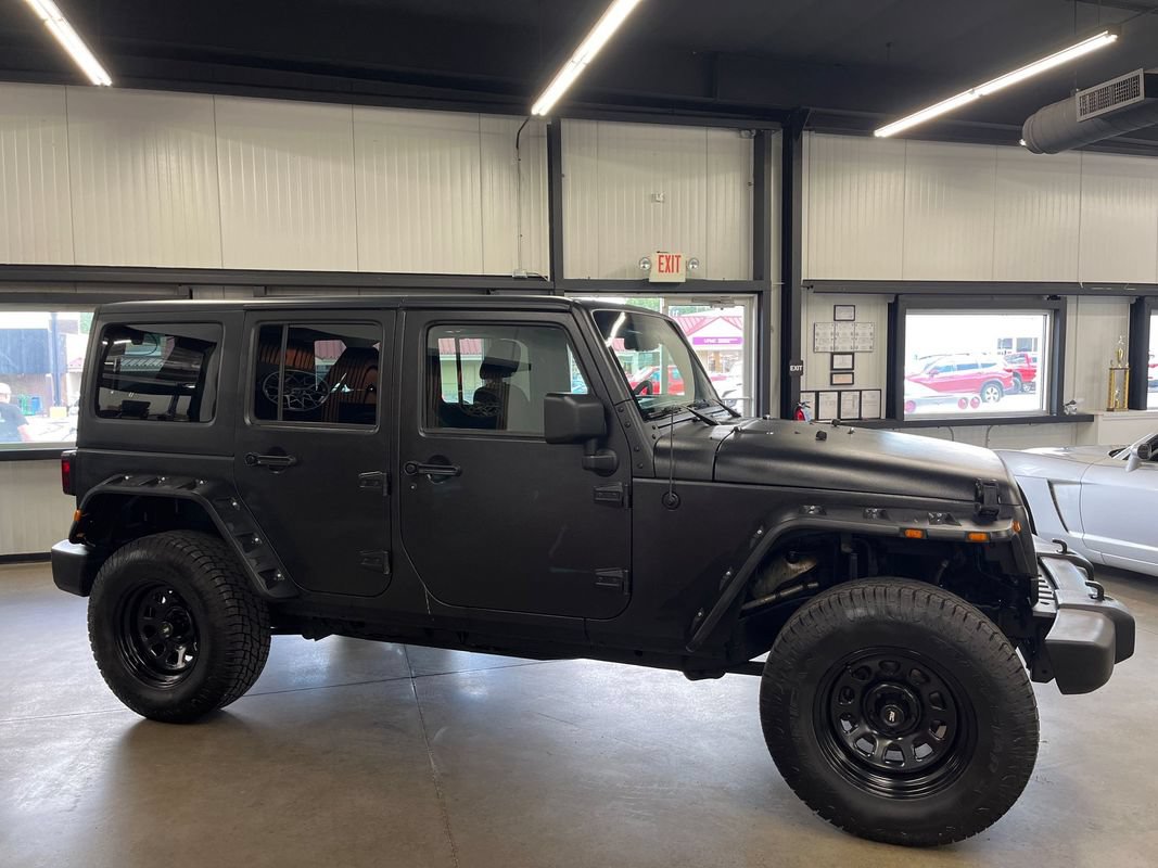 Used 2016 Jeep Wrangler Unlimited Sport AWD/4WD image 13