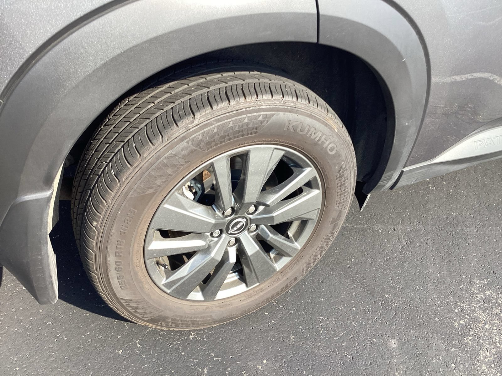 Used 2024 Nissan Pathfinder S AWD/4WD image 9